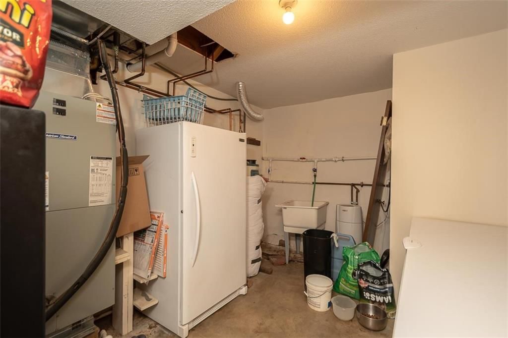 3941 Iowa Lane — photo 38