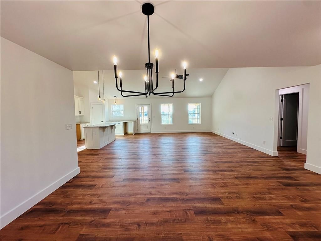 285 N 200th Street — photo 17