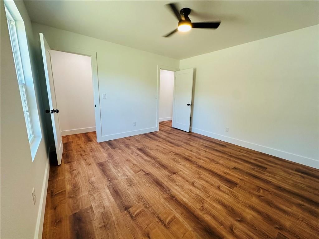 285 N 200th Street — photo 36