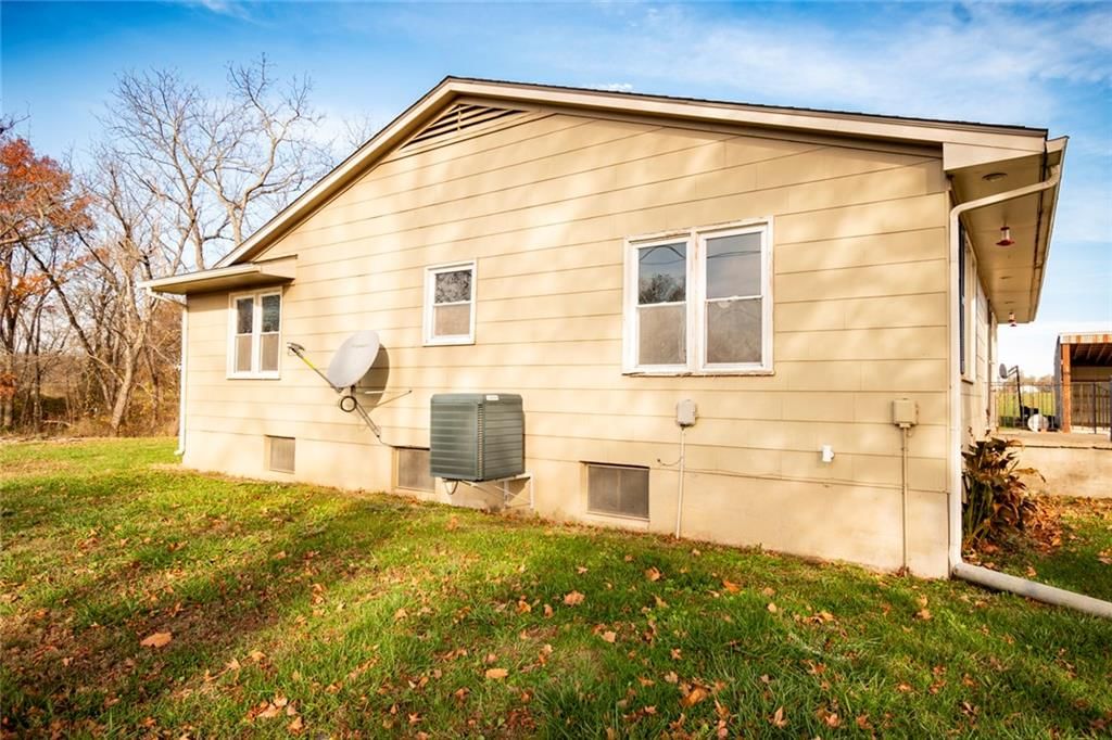 9234 NE State Route BB Highway — photo 32