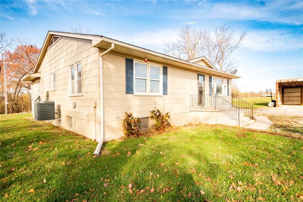 9234 NE State Route BB Highway — photo 33