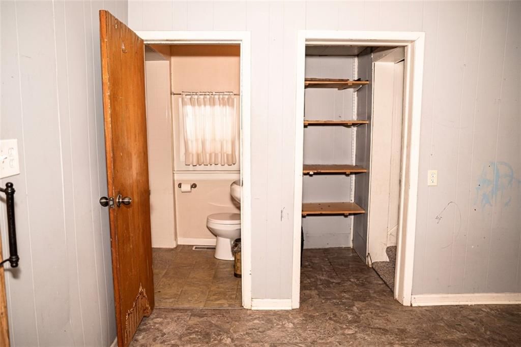 814 N Poplar st. Street — photo 16