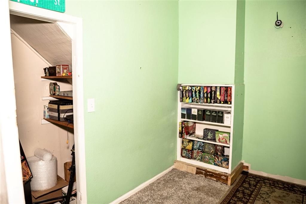 814 N Poplar st. Street — photo 10