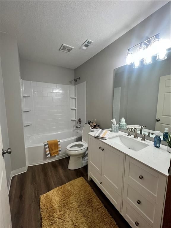 824 S MILLS Street — photo 14