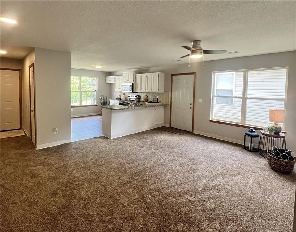 824 S MILLS Street — photo 3
