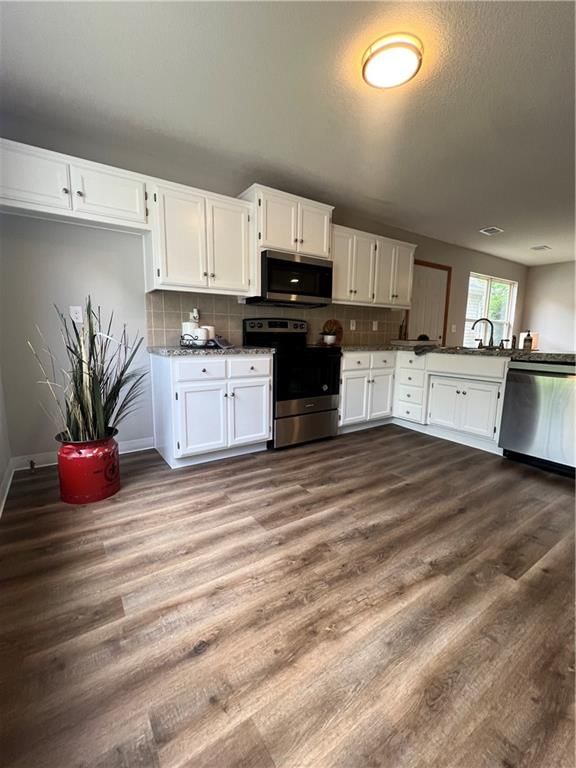 824 S MILLS Street — photo 6