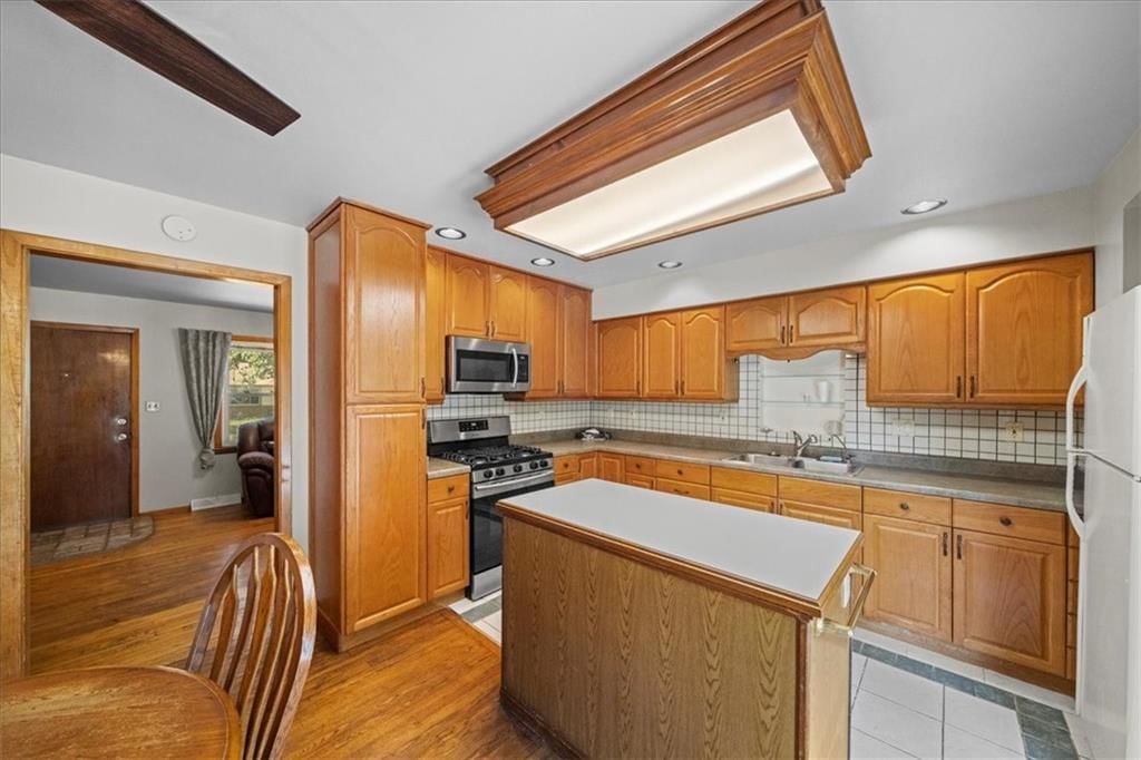 4600 NE 47th Terrace — photo 43