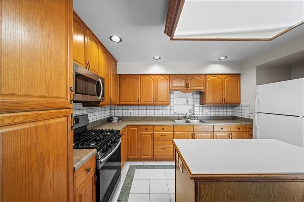 4600 NE 47th Terrace — photo 48