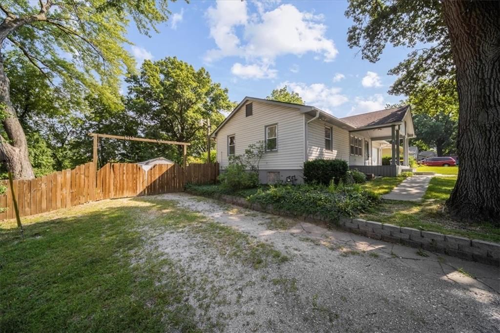 4600 NE 47th Terrace — photo 73