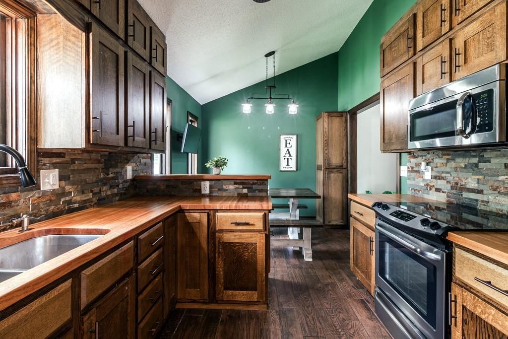 921 Cosby Street — photo 2