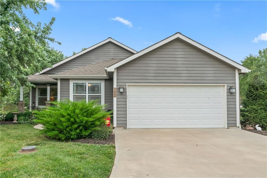 1409 Arrowwood Drive — photo 2
