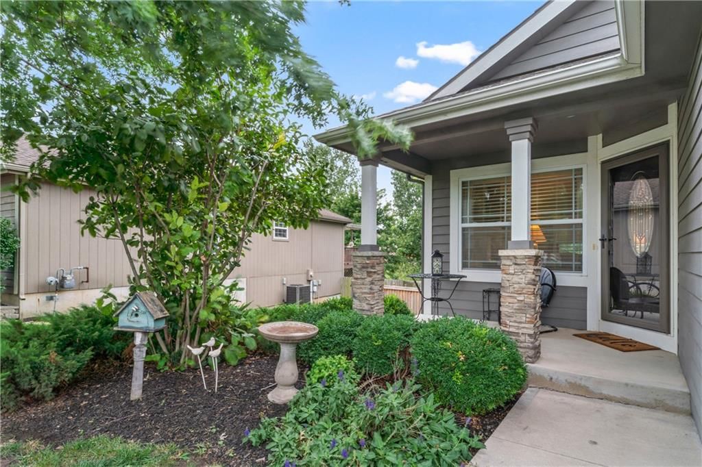 1409 Arrowwood Drive — photo 4