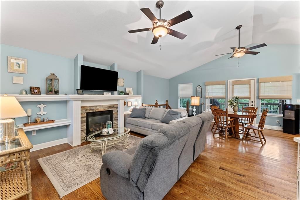 1409 Arrowwood Drive — photo 5
