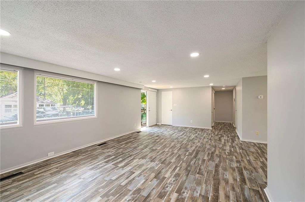 2401 N 35th Street — photo 5