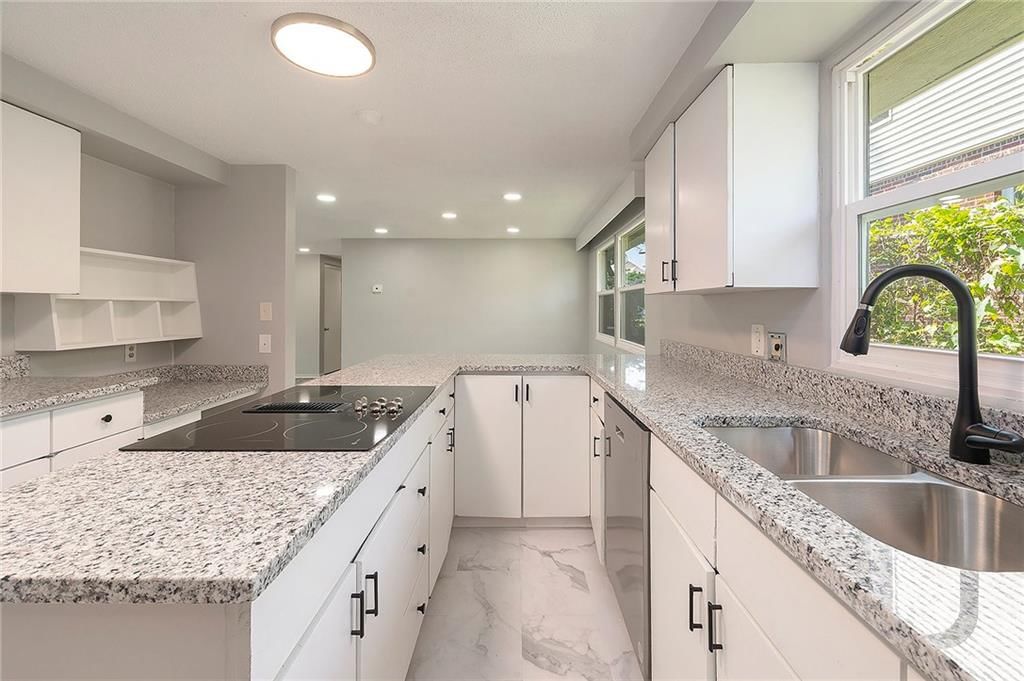 2401 N 35th Street — photo 9