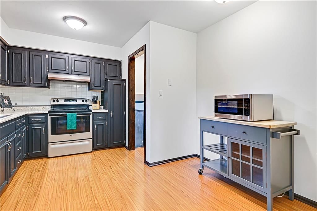 2117 E Arrowhead Circle — photo 12