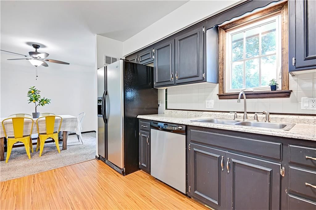 2117 E Arrowhead Circle — photo 13