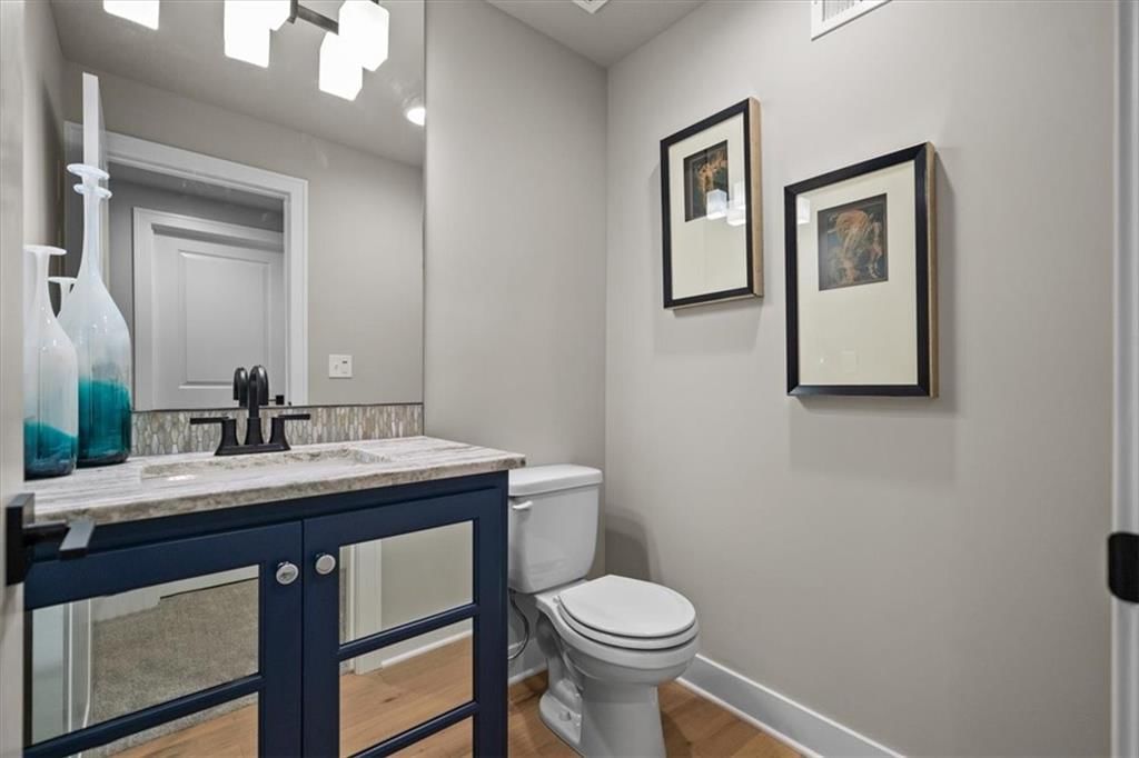 8182 Valley Road — photo 32