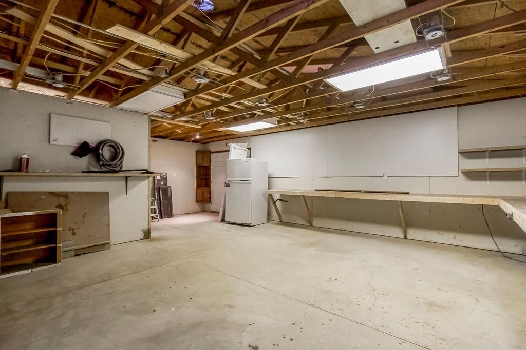 5328 N Smalley Avenue — photo 20