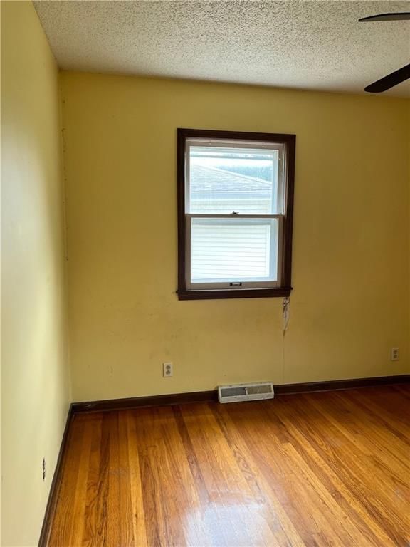 406 Village Drive — photo 11