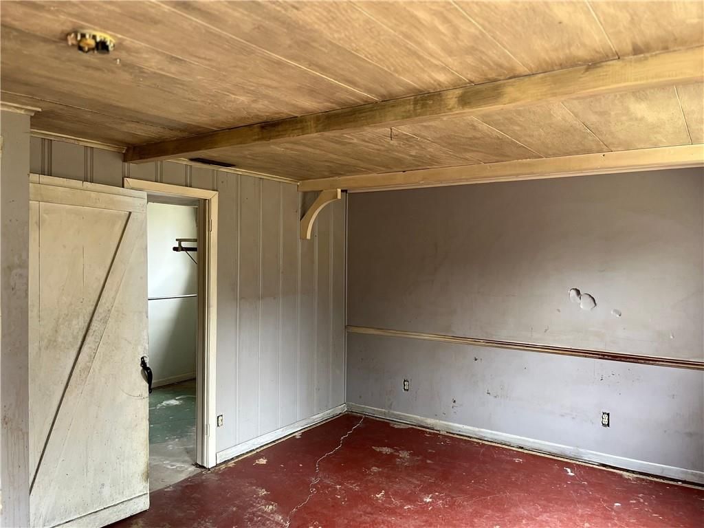 406 Village Drive — photo 20