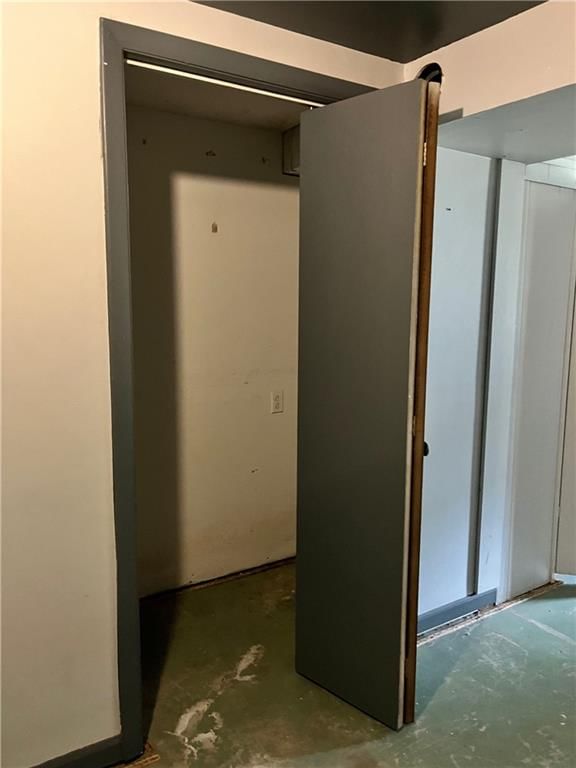 406 Village Drive — photo 26