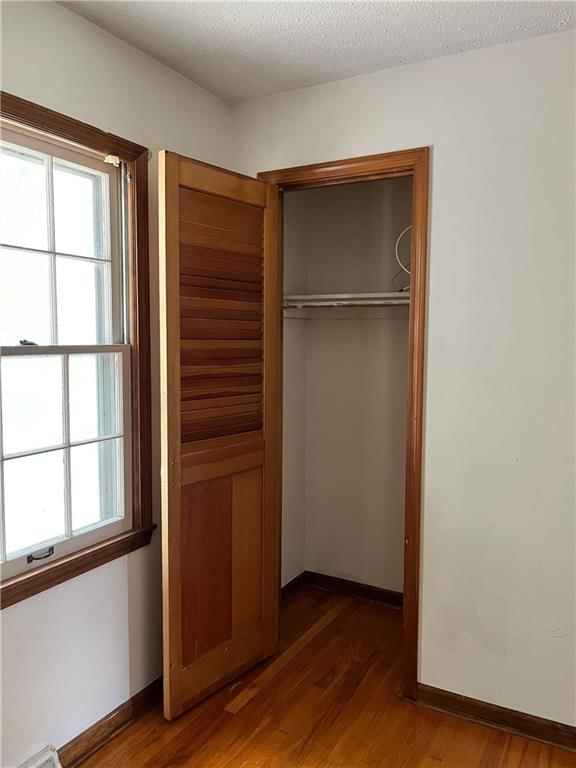 406 Village Drive — photo 8