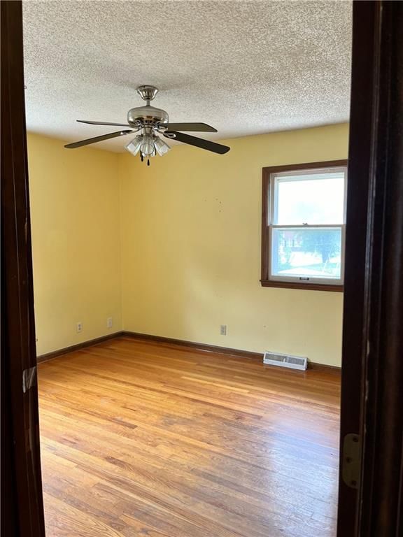 406 Village Drive — photo 9