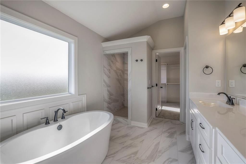 15422 W 171st Place — photo 32