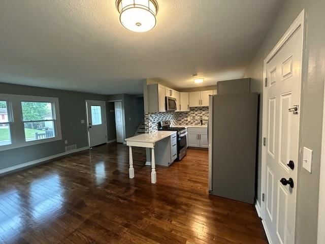 4936 E 40th Place — photo 3