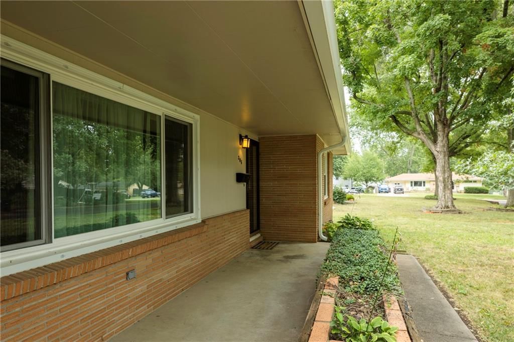 306 SUNSET Lane — photo 3