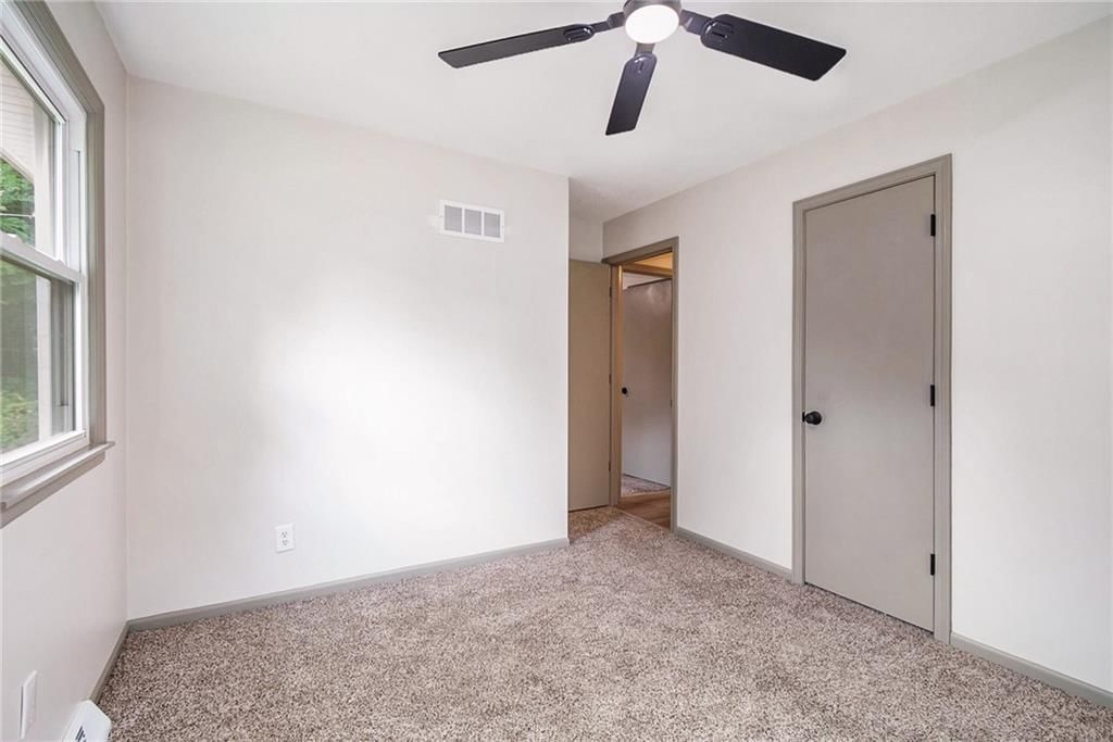 6824 NW Pleasant View Drive — photo 23