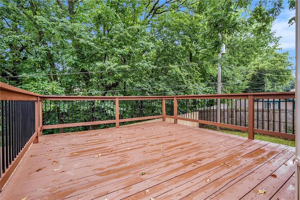 6824 NW Pleasant View Drive — photo 27