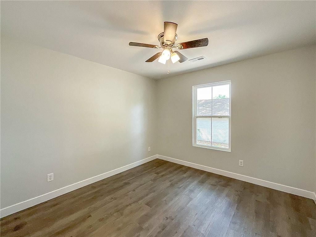 1018 S Massachusetts Avenue — photo 18