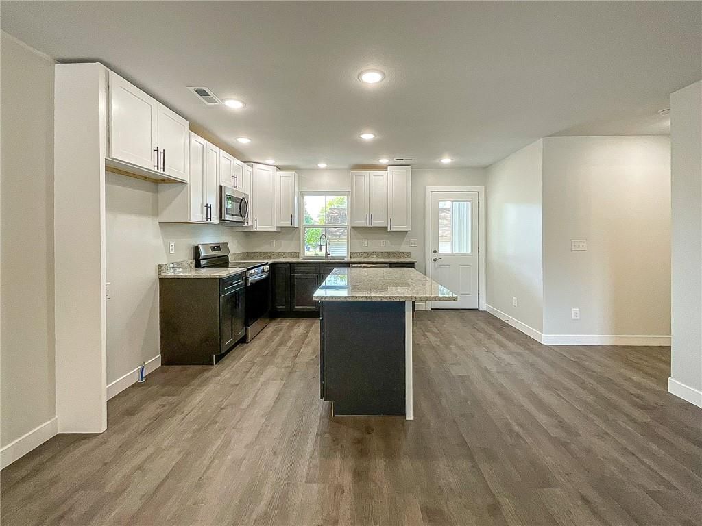 1018 S Massachusetts Avenue — photo 10