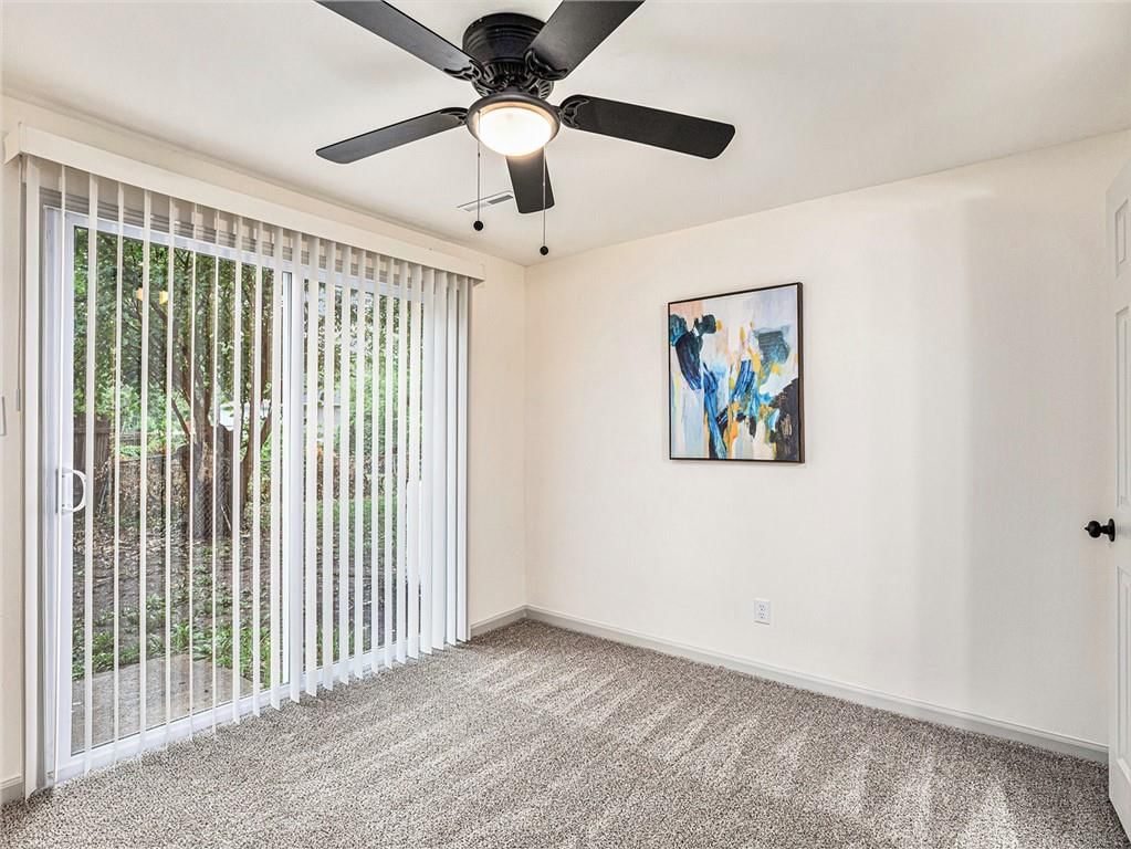 10323 Smalley Avenue — photo 12