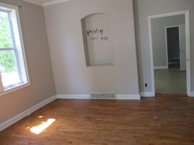 916 S Vermont Street — photo 3