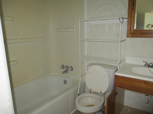 916 S Vermont Street — photo 21