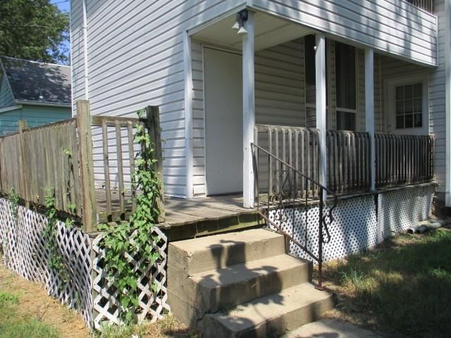 916 S Vermont Street — photo 23