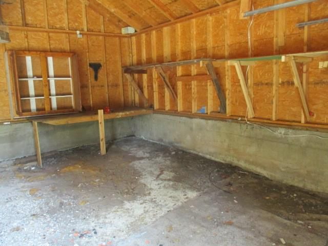 916 S Vermont Street — photo 25