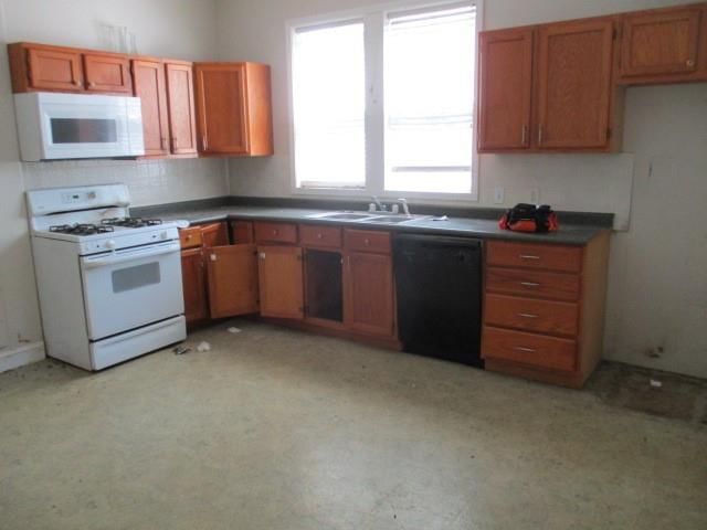 916 S Vermont Street — photo 7