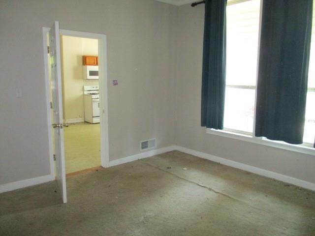 916 S Vermont Street — photo 10
