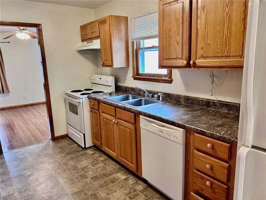 1109 W 1st Street — photo 7