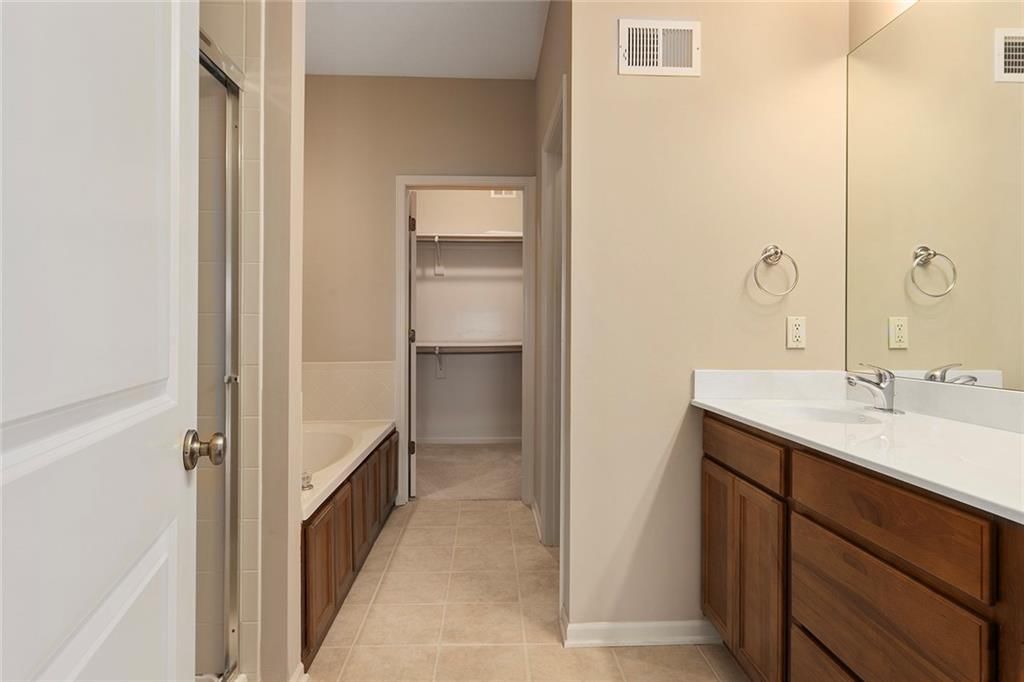 2423 NE 107th Terrace — photo 15