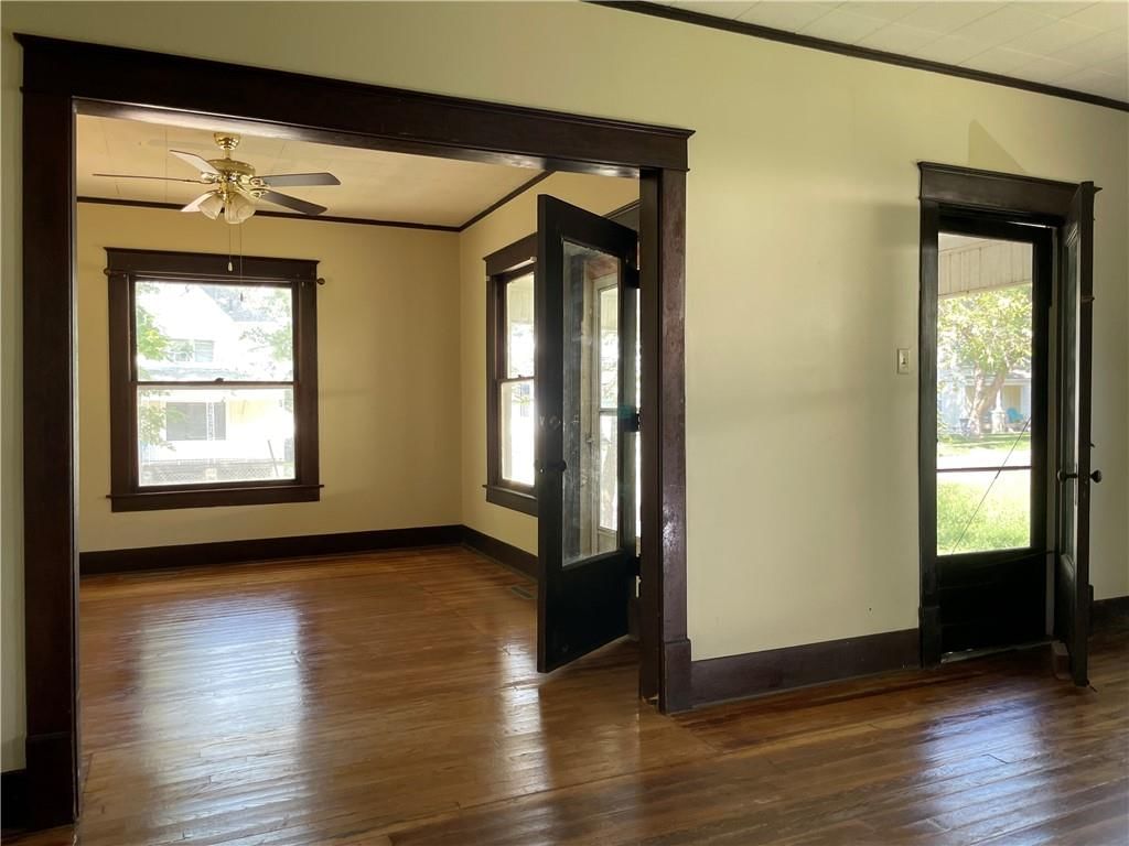 311 Westminster Place — photo 2