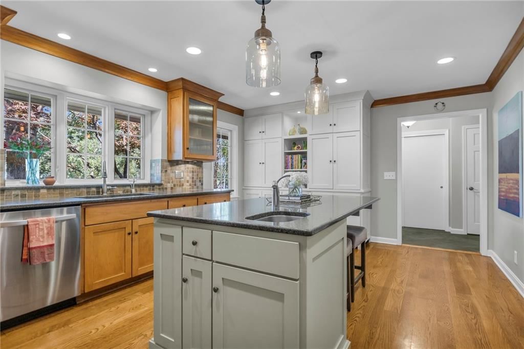 4109 DELMAR Drive — photo 12