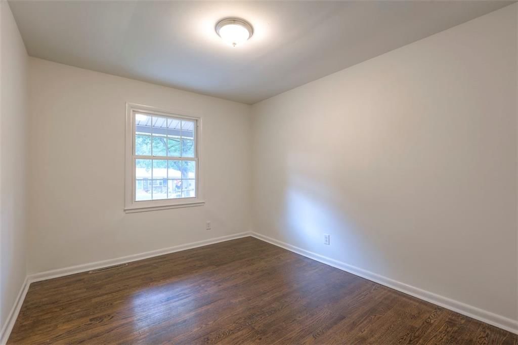 4815 NE Chouteau Drive — photo 13