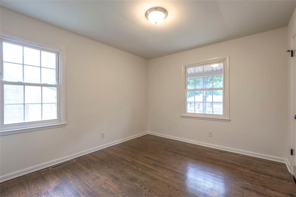 4815 NE Chouteau Drive — photo 14