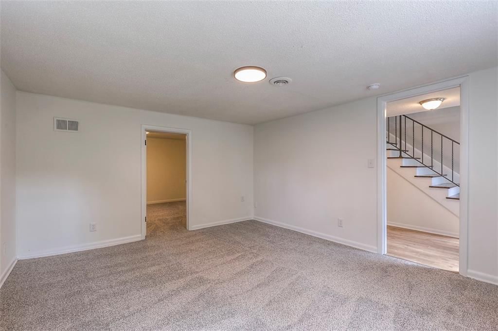 4815 NE Chouteau Drive — photo 15