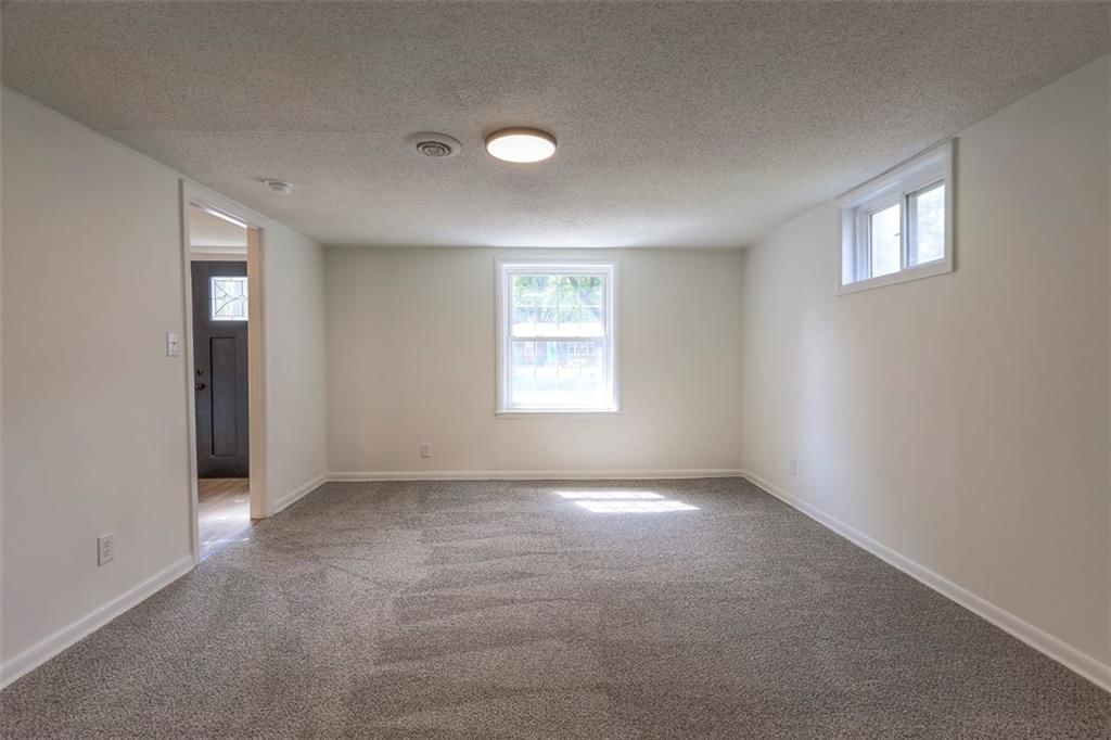 4815 NE Chouteau Drive — photo 17